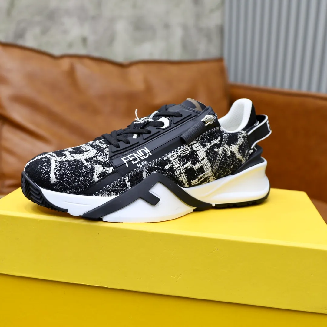 Men's shoes 280🔥 Brand: FENDI Size: 38-44 (45, 46 customized) Grade: Original quality High version Material: Imported cowhide stitching brand cloth ➕ High-quality and comfortable lining Original lightweight non-slip outsole Style category: Travel Fashion casual shoes Versatile trend